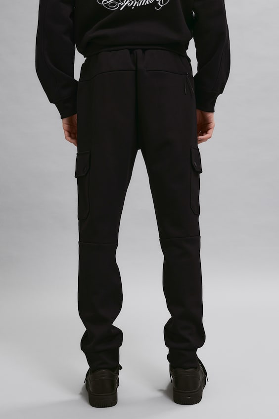 HM Joggpants aus Scuba in Slim Fit Exklusive Angebote