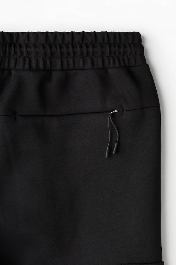 HM Joggpants aus Scuba in Slim Fit Exklusive Angebote