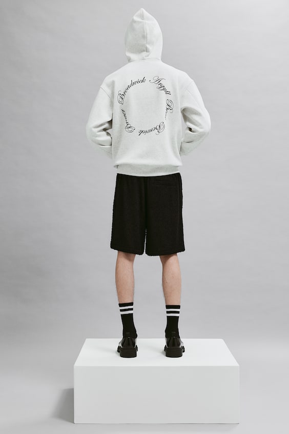 HM Bedruckter Hoodie in Oversized Fit Große Rabatte