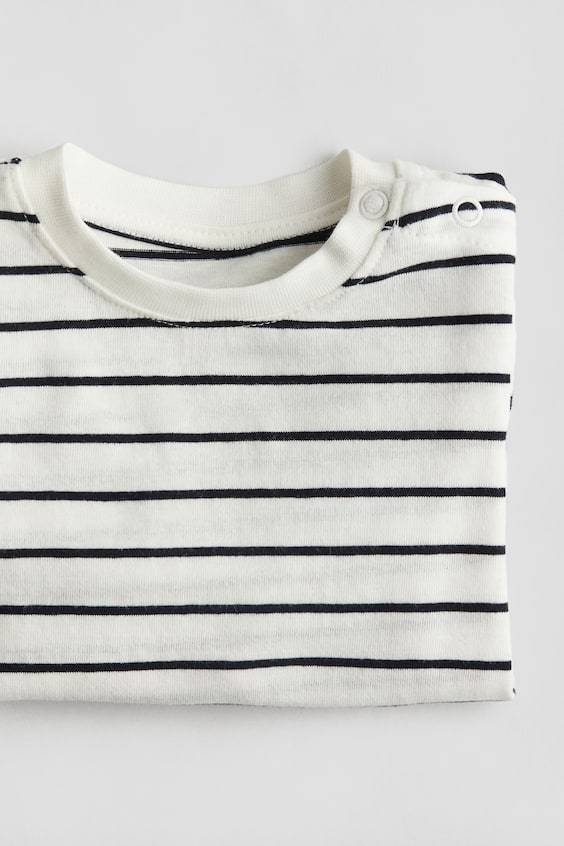 HM 2-teiliges Set mit Shirt und Latzhose Black Friday