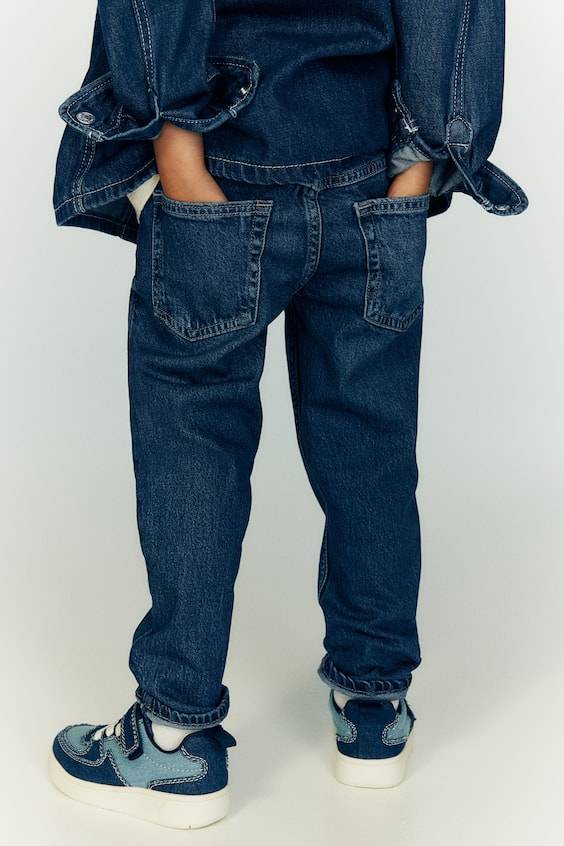 HM Relaxed Tapered Fit Jeans Sonderangebot der Fabrik