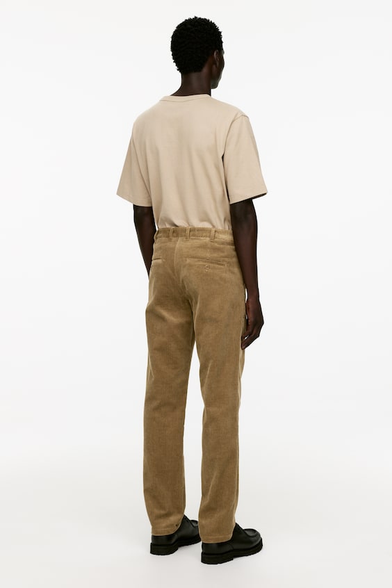 HM Gerade geschnittene Chinohose aus Cord Black Friday Preise