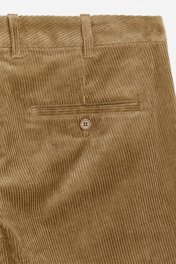 HM Gerade geschnittene Chinohose aus Cord Black Friday Preise