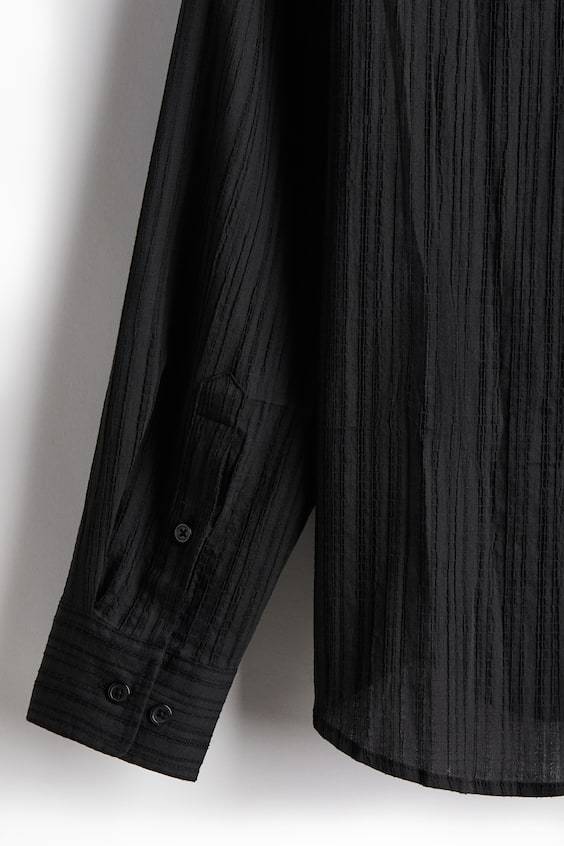 HM Hemd mit Struktur in Regular Fit im Angebot