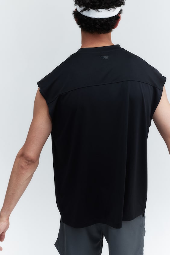 HM Loose Fit Sports vest top in DryMove™ Vatertagsangebot
