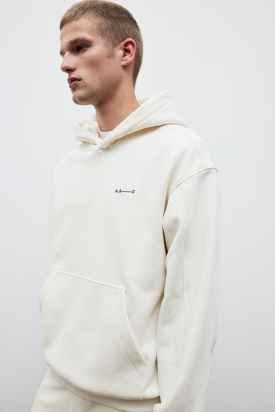 HM Bedruckter Hoodie in Oversized Fit Nur noch ein Tag übrig