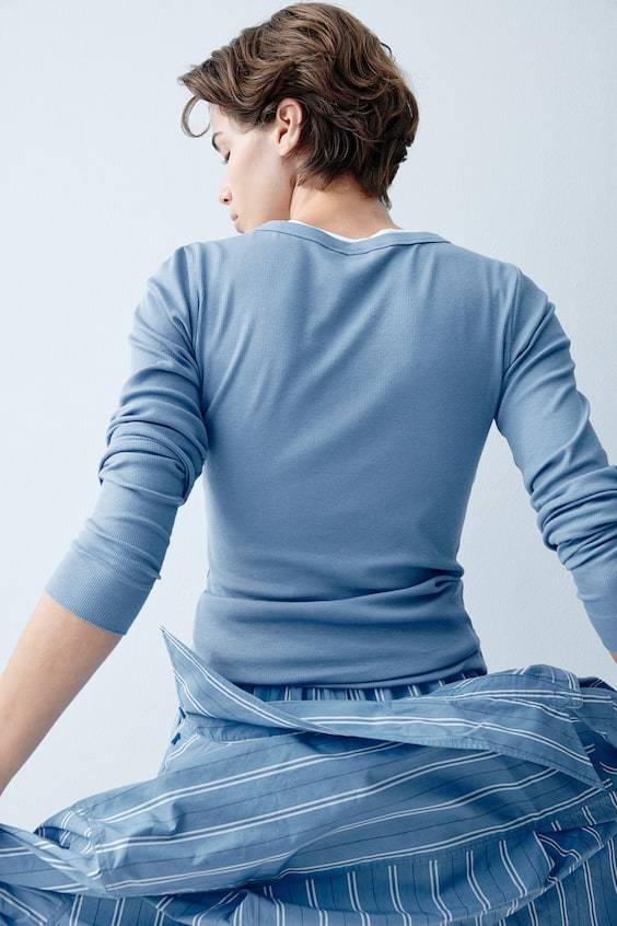 HM Geripptes Shirt aus Modalmix Saisonschlussverkauf