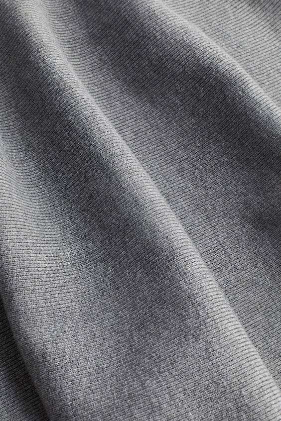 HM Ausgestelltes Kleid Weihnachtsangebot