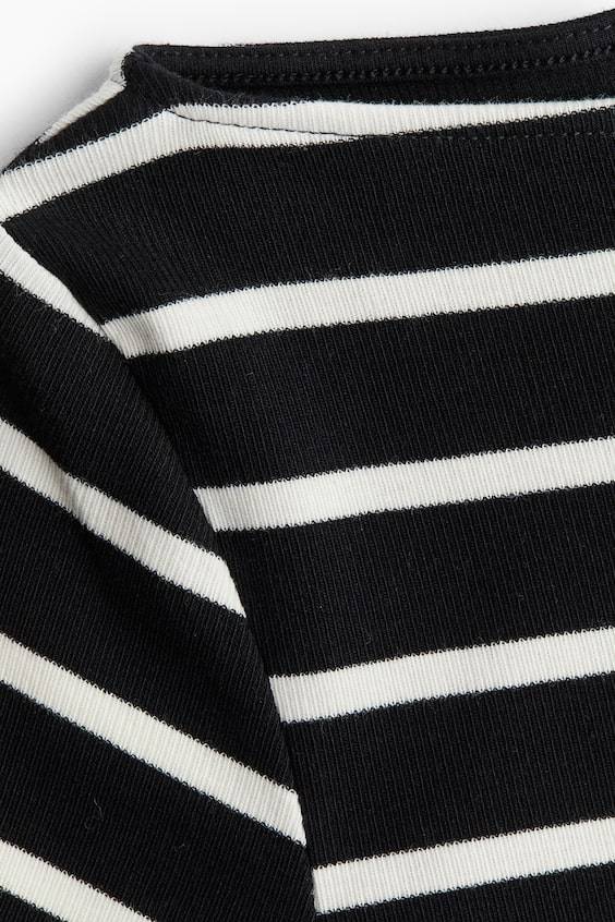 HM Shirt mit U-Boot-Ausschnitt Fabrikladen