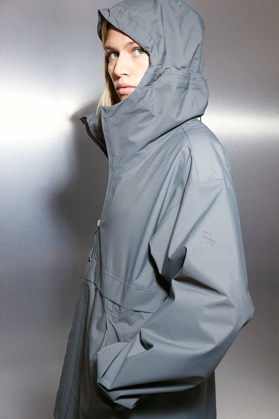 HM Unisex-Regenjacke aus StormMove™ Black Friday Preise