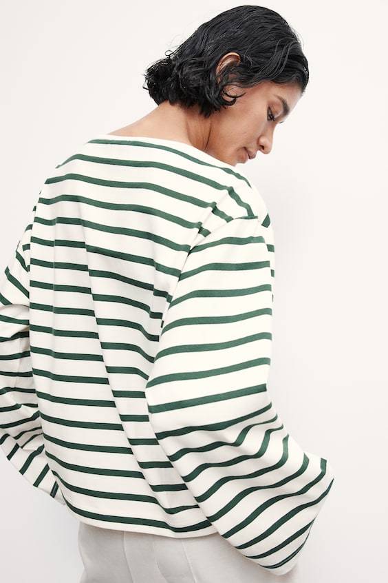 HM Oversized Shirt mit U-Boot-Ausschnitt Neueste Mode