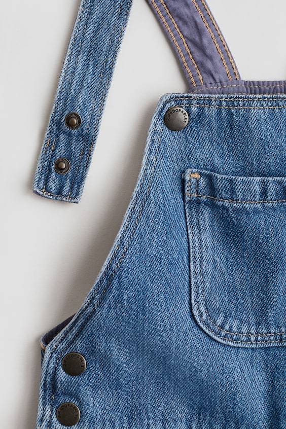 HM Latzhose aus Denim zollfrei