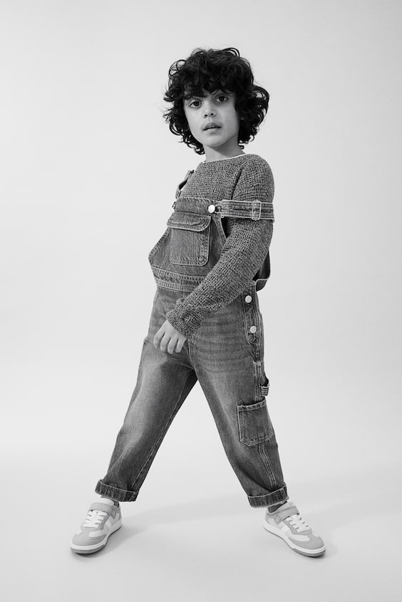HM Latzhose aus Denim 50% Rabatt für begrenzte Zeit