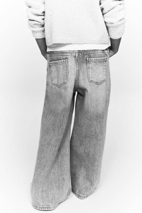 HM Denimhose mit Kordelzugdetail 2025
