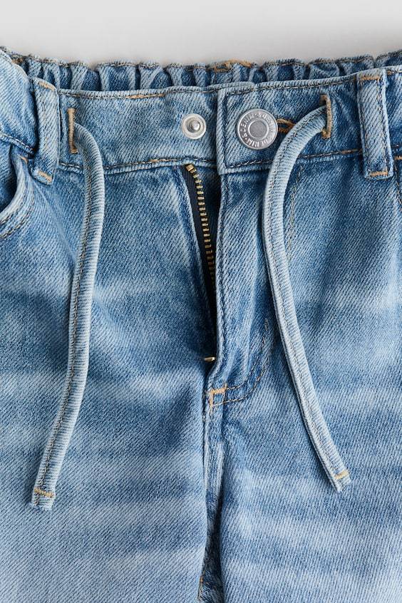 HM Denimhose mit Kordelzugdetail 2025