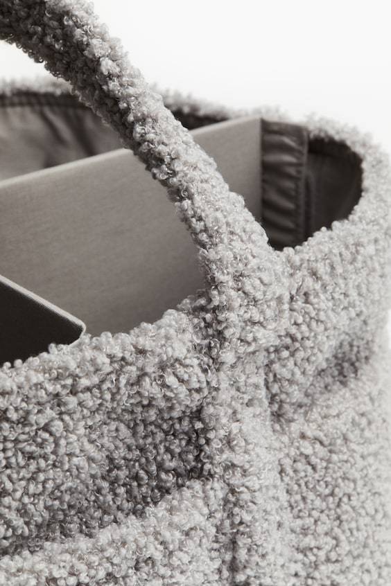 HM Wickeltasche aus Teddyfleece Fabrikverkauf