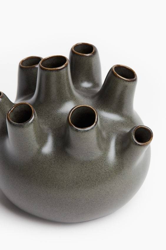 HM Kleine Vase aus Steingut Neueste Mode