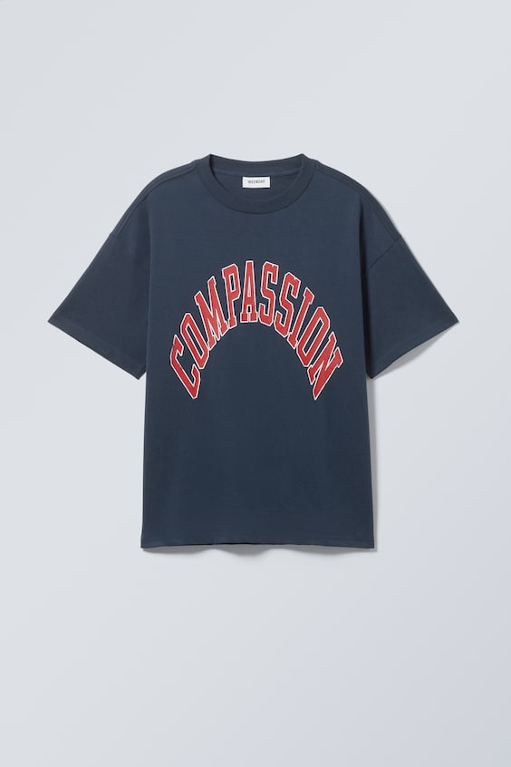 HM Bedrucktes kastiges T-Shirt Kostenlose Rückgabe