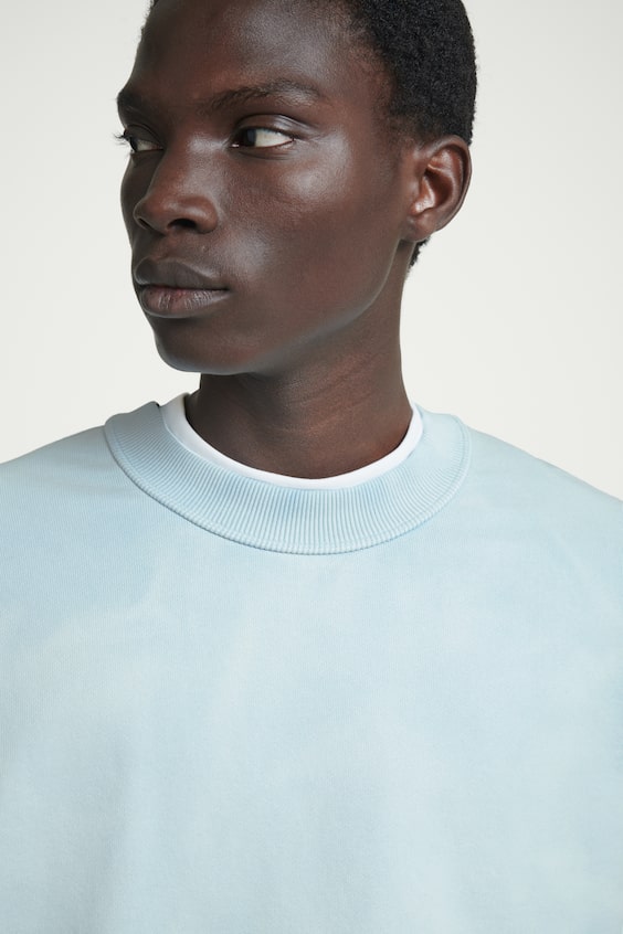 HM SWEATSHIRT MIT ACID-WASCHUNG Fabrikladen