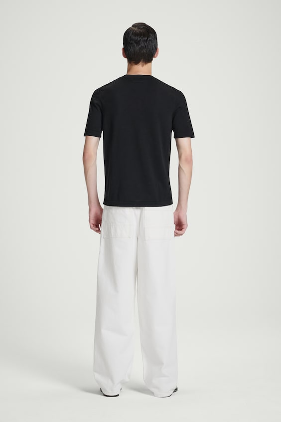 HM SCHMAL GESCHNITTENES STRICK-T-SHIRT AUS SEIDE Cyber Monday