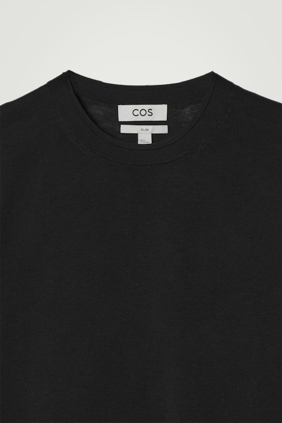 HM SCHMAL GESCHNITTENES STRICK-T-SHIRT AUS SEIDE Cyber Monday