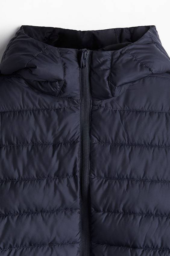 HM Leichte Pufferjacke in Slim Fit Räumungsverkauf