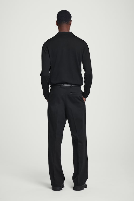 HM SCHMAL GESCHNITTENES POLOSHIRT AUS MERINOWOLLE Osterangebot
