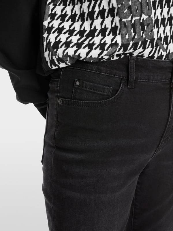 Marc Cain Jeans Modell SILEA "Rethink Together" Kostenlose Rückgabe