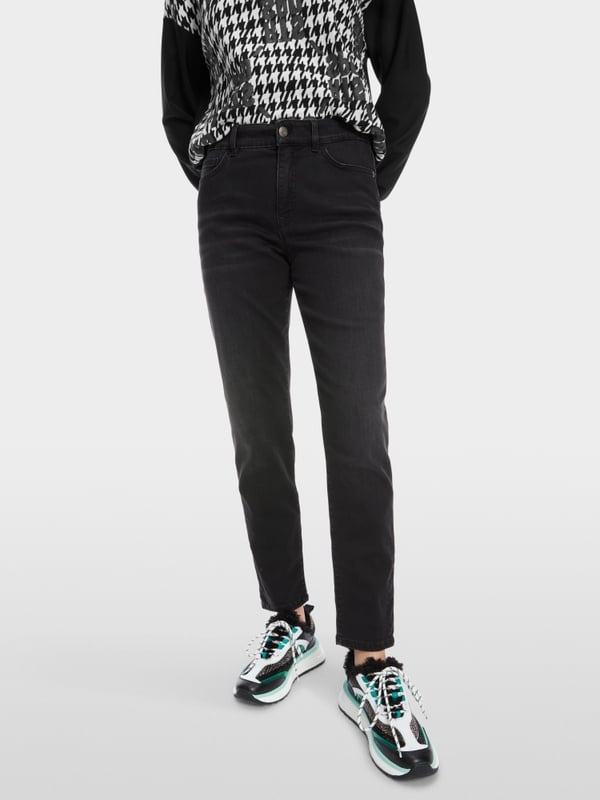 Marc Cain Jeans Modell SILEA "Rethink Together" Kostenlose Rückgabe
