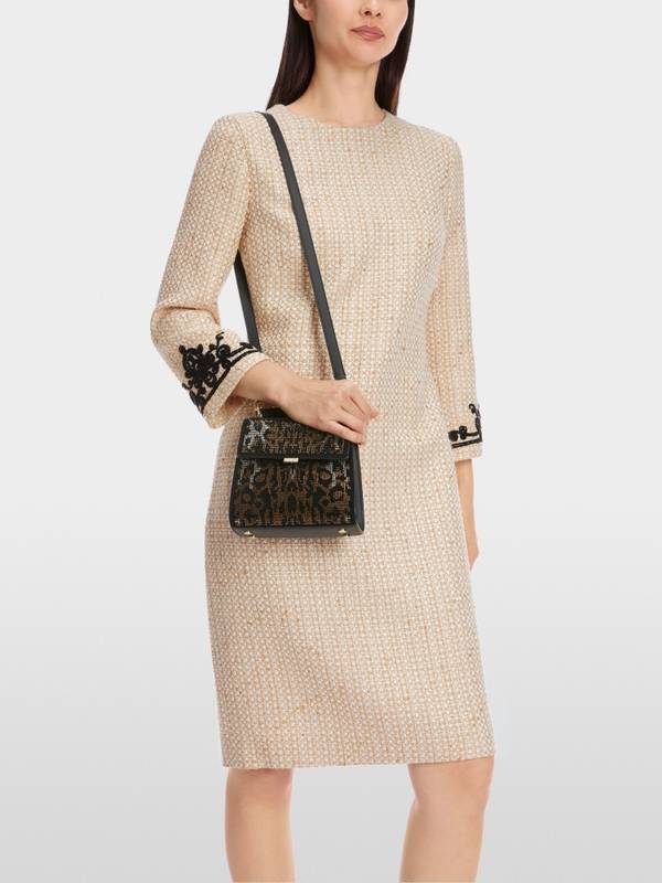 Marc Cain Glitzerndes Kleid mit Stickerei 50% Rabatt für begrenzte Zeit