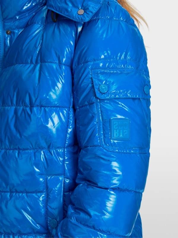 Marc Cain Körpernahe Outdoor-Jacke mit Kapuze Bis zu 65% Rabatt