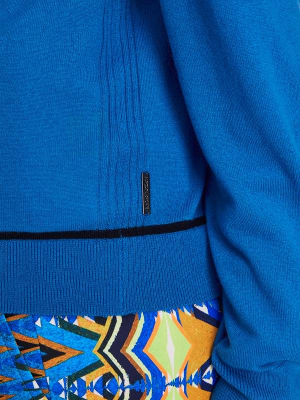 Marc Cain Sweater mit V-Neck - "Rethink Together" 2025