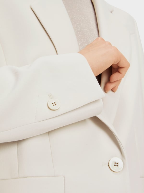 Marc Cain Körpernaher Blazer in Uni Begrenzte Freigabe