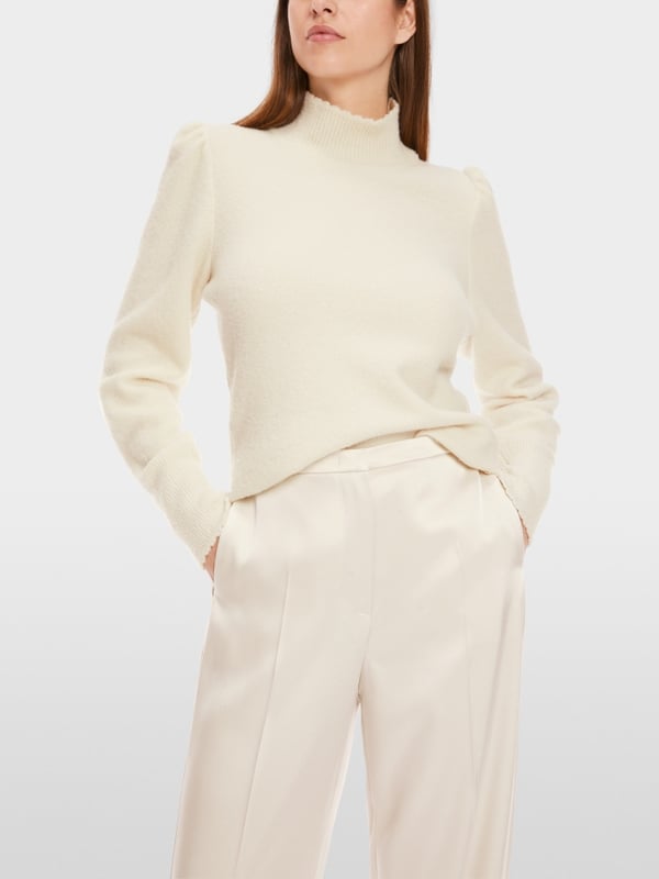 Marc Cain Körpernaher Sweater Knitted in Germany Meist gekauft