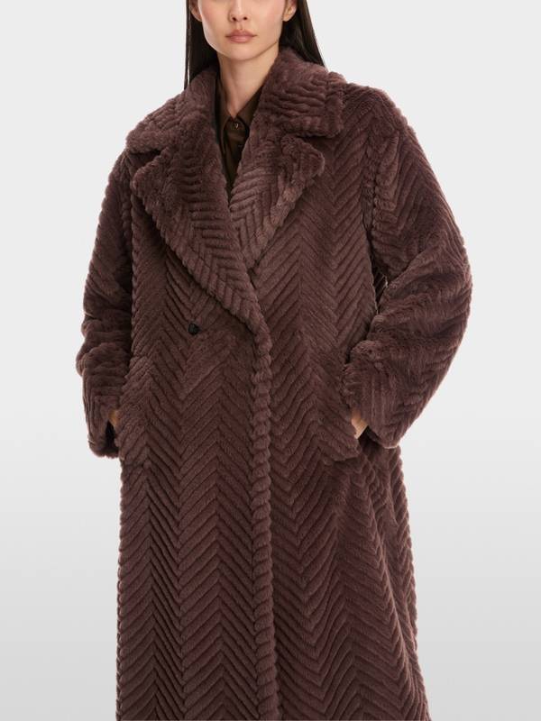 Marc Cain Mantel aus Fun Fur in Fischgrat Exklusive Angebote