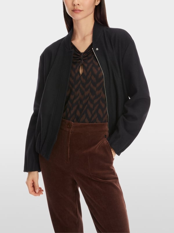 Marc Cain Jacke aus 100 % Wolle Knitted in Germany Bestseller