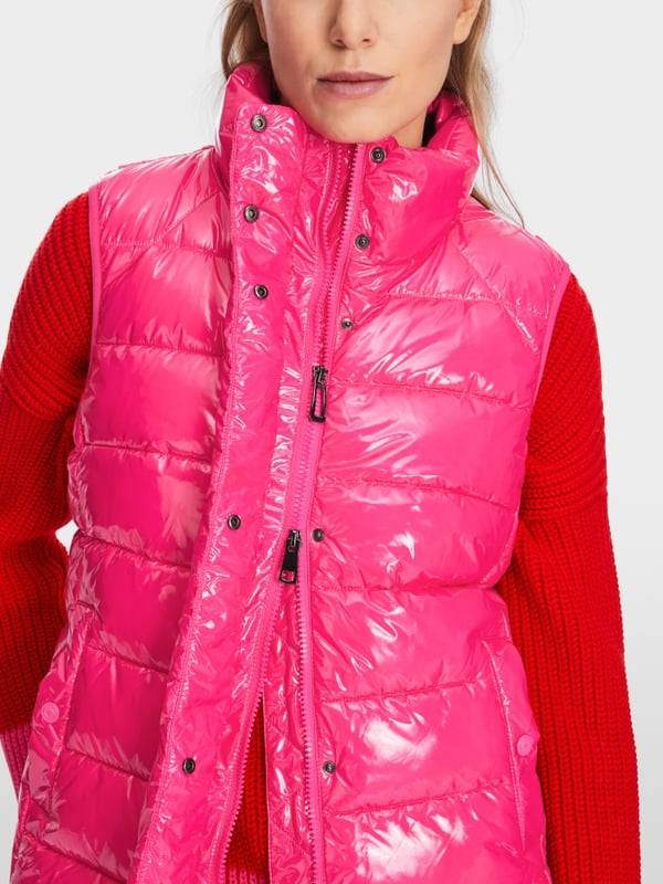 Marc Cain Glänzende Steppweste mit Stehkragen Begrenztes Angebot