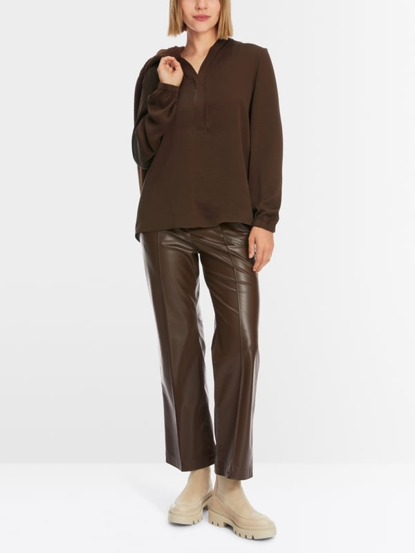 Marc Cain V-Neck-Bluse "Rethink Together" 50% Rabatt mit kostenlosem Versand