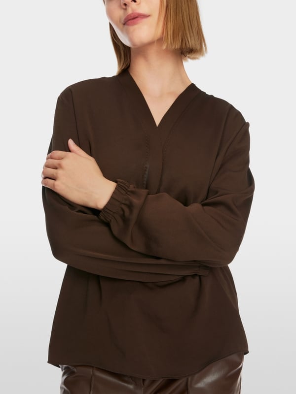 Marc Cain V-Neck-Bluse "Rethink Together" 50% Rabatt mit kostenlosem Versand
