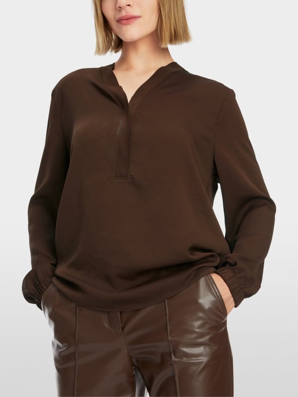 Marc Cain V-Neck-Bluse "Rethink Together" 50% Rabatt mit kostenlosem Versand