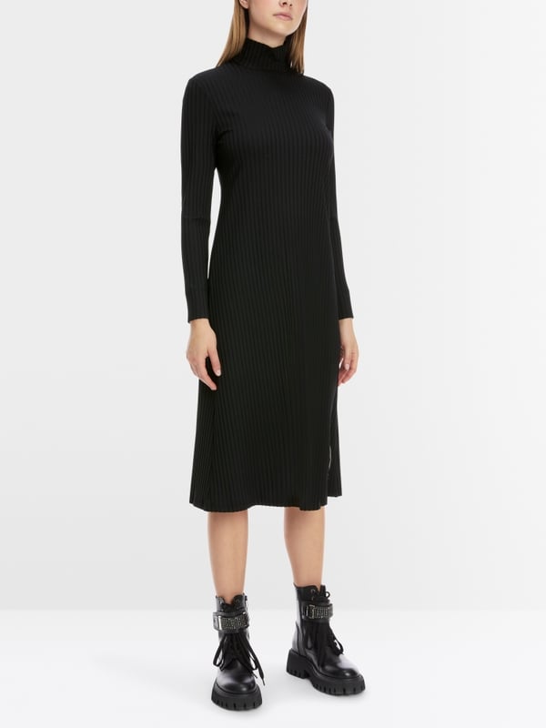 Marc Cain Kleid im Rippenstrick-Muster Nur noch ein Tag übrig