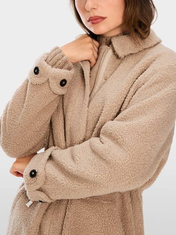 Marc Cain Mantel in lockigem Fun Fur Online