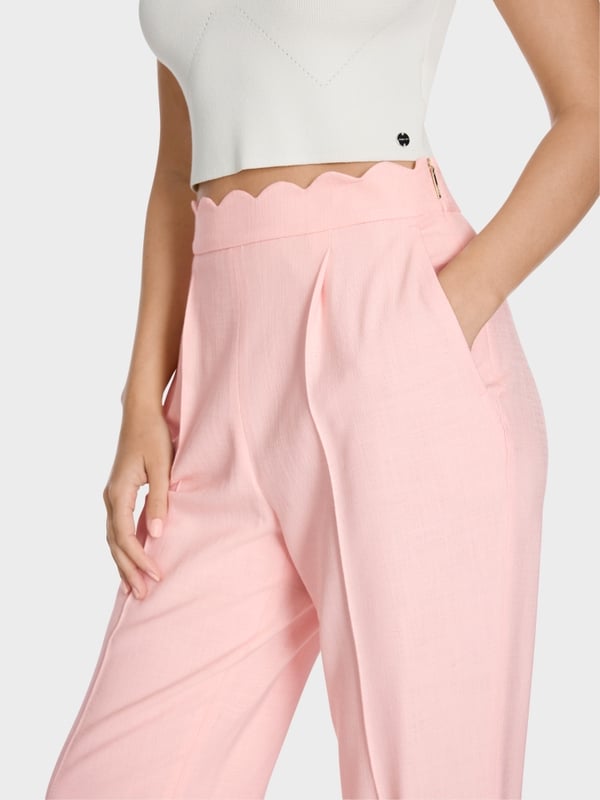 Marc Cain Modell SANAA mit gewelltem Bundabschluss zollfrei