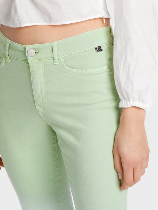 Marc Cain Jeans “Rethink Together” – Modell FORLI Neueste Mode