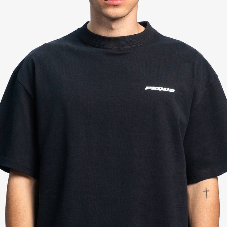 Pequs Plágia Chest Logo T-Shirt Kostenloser Versand international