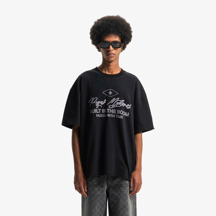 Pequs Built in the Boom Logo T-Shirt Kostenloser Versand