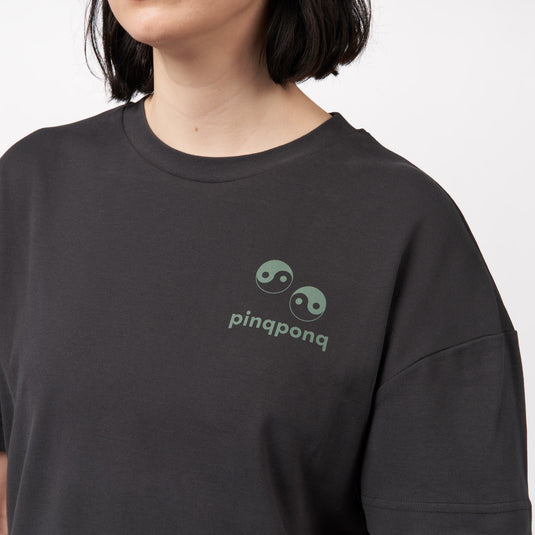 Pinqponq T-Shirt - Peat Black Yin Yang (Unisex) Letzte 3 Tage