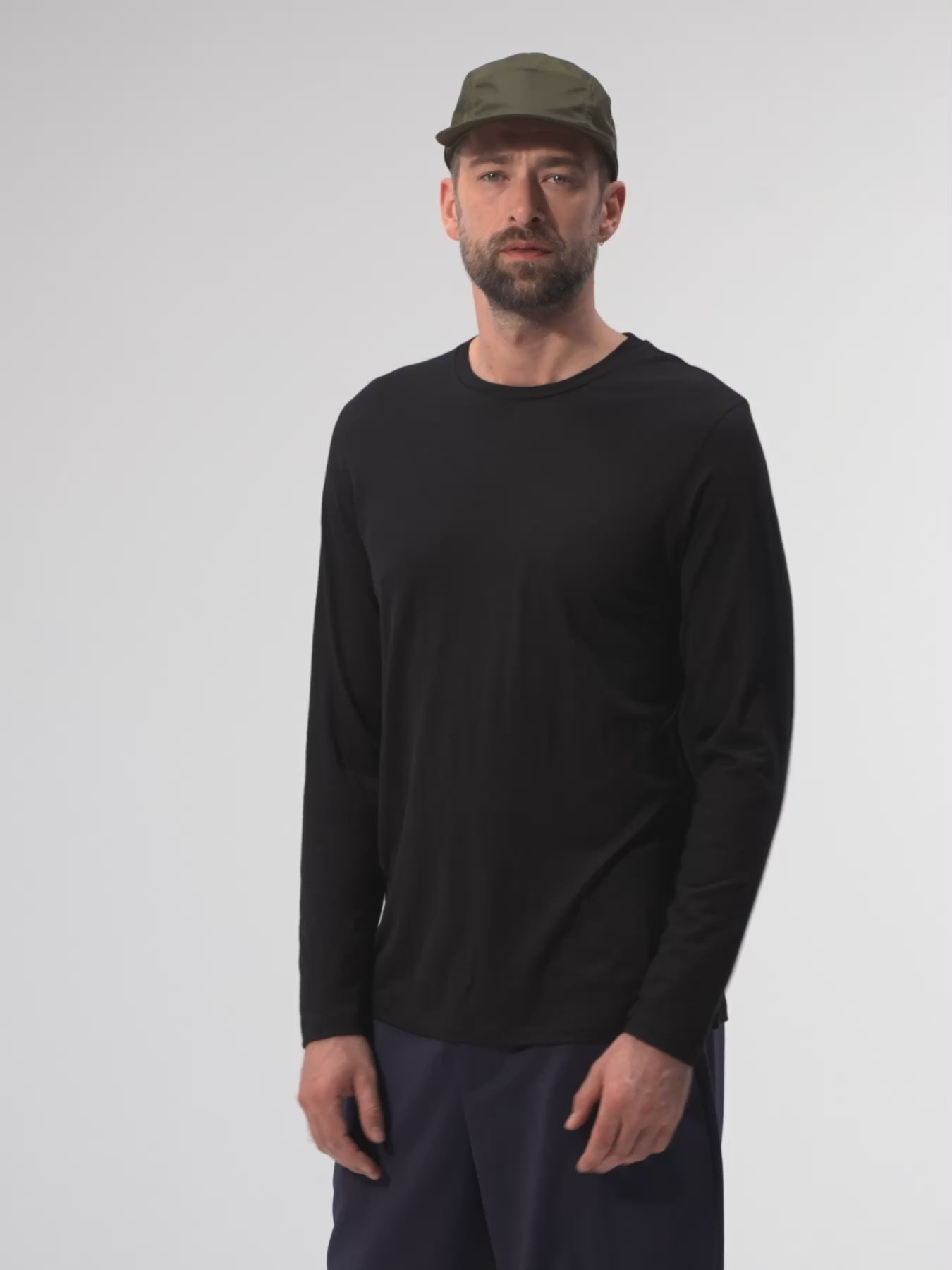 Pinqponq Longsleeve Merino - Sheep Black (Male) Kostenloser Versand international