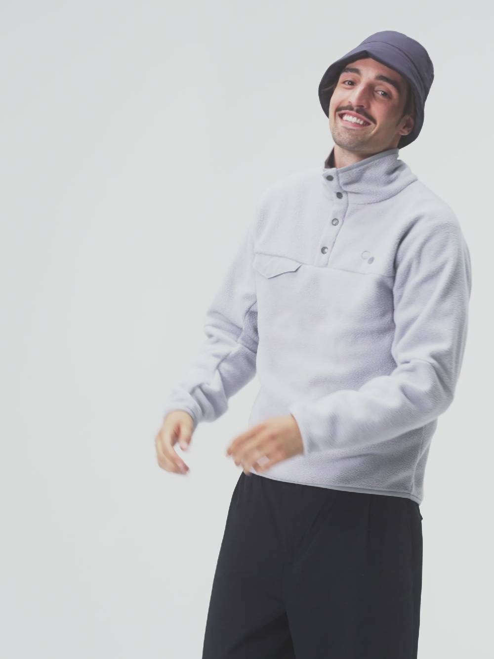 Pinqponq Fleece Pullover - Iced Grey (Unisex) Im Verkauf