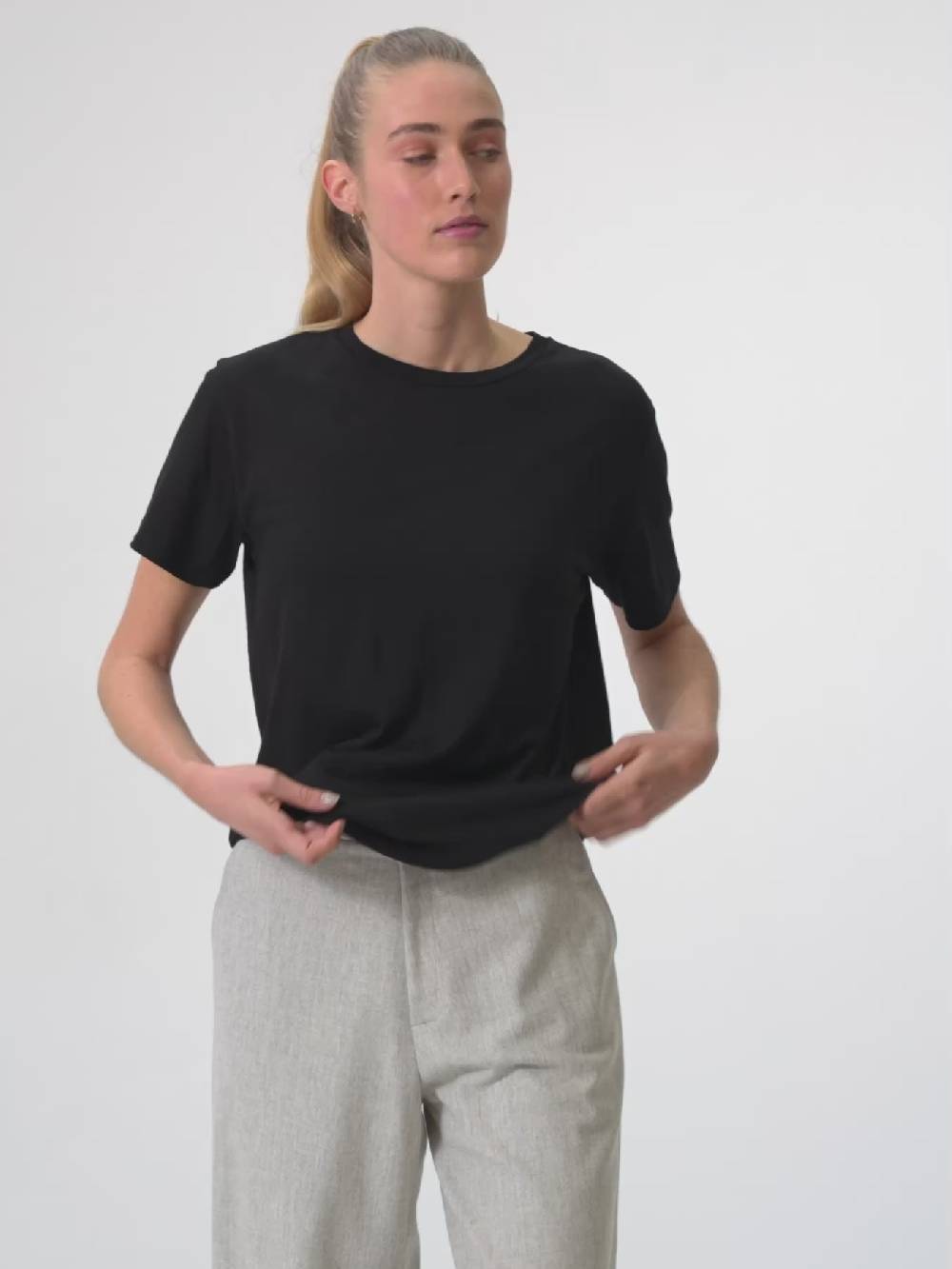 Pinqponq T-Shirt Merino - Sheep Black (Female) Saisonschlussverkauf